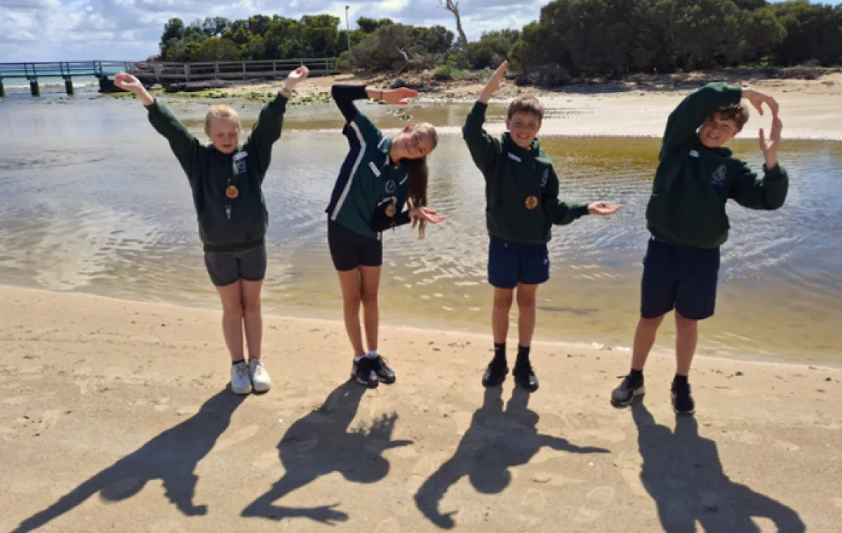 YELP students in Robe